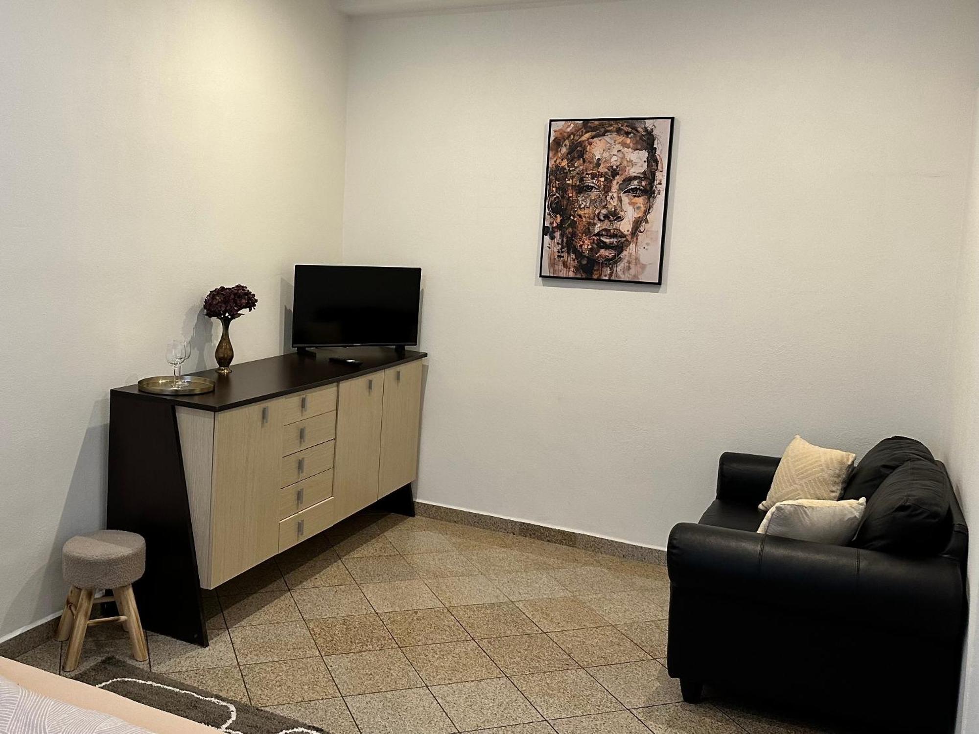 Newly Renovated 2 Rooms Apartment Downtown Nitra Exterior foto